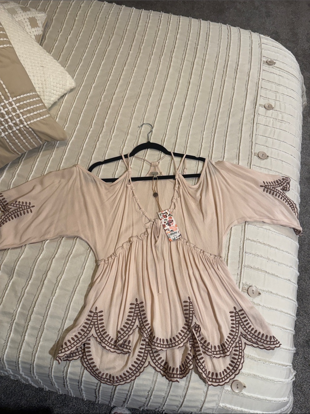 gimmicks by BKE Blush Cold-Shoulder Embroidered Tunic